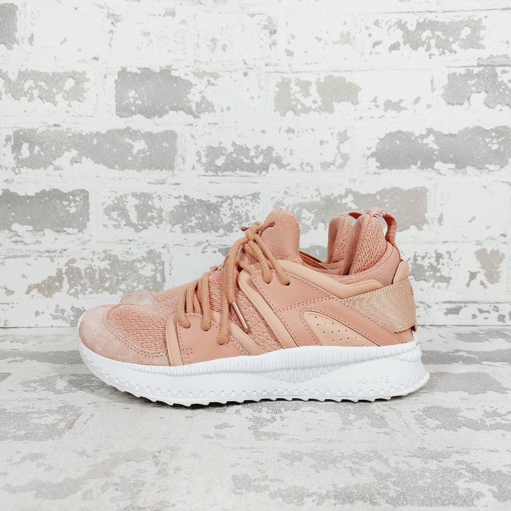 Puma Women's Sneakers in Pink and White